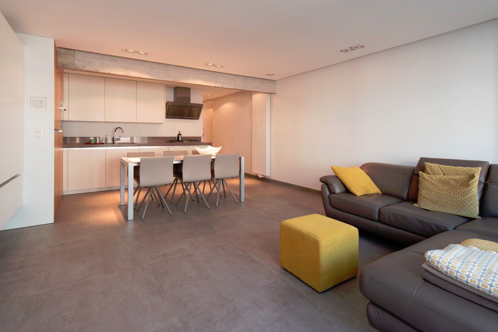 Zeer ruim en prachtig afgewerkt 3 slaapkamerappartement op enkele stappen van de Zeedijk van Middelkerke foto 5