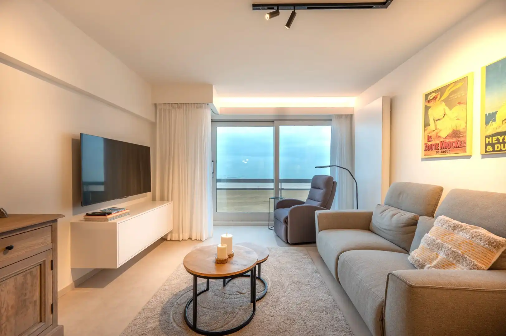 Gerenoveerd appartement met terras, twee slaapkamers en zwembad foto {{pictureIndex}}