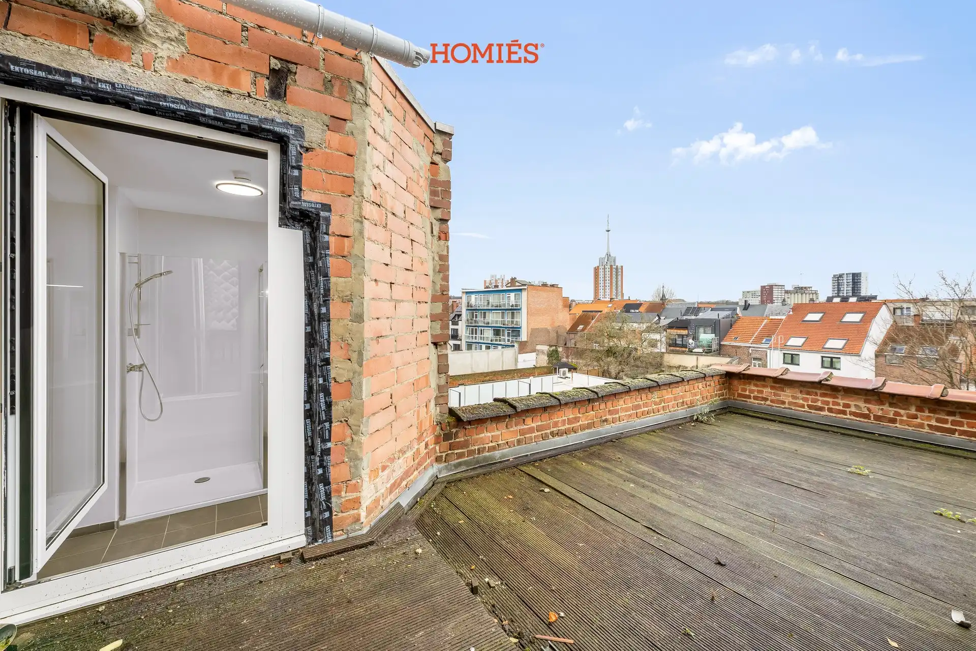 Gerenoveerd appartement met terras/balkon in historisch pand foto 8