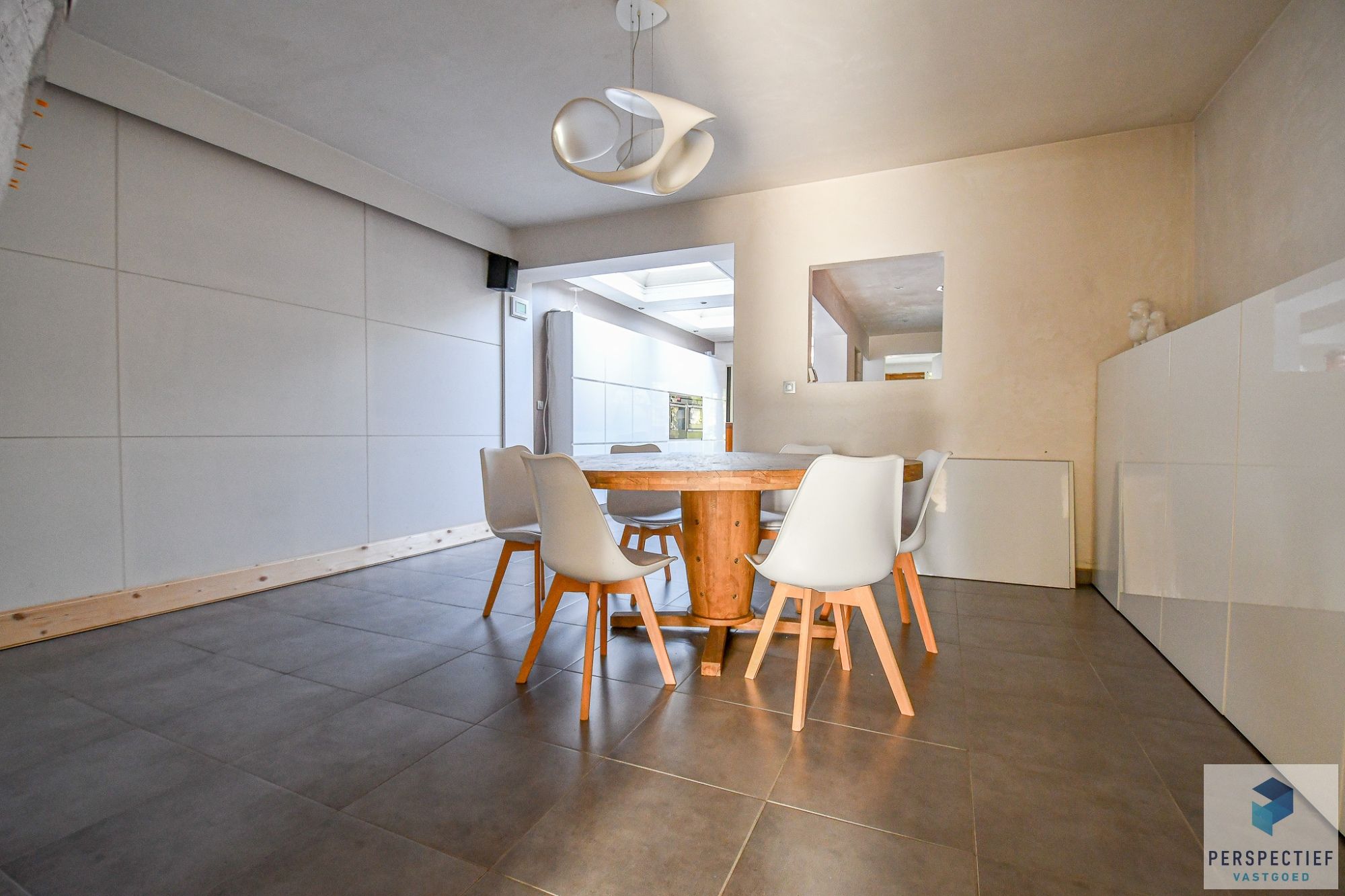 RUIM HANDELSPAND met WOONST op GUNSTIGE ligging - MOGELIJKHEID TOT AANKOOP NAASTLIGGENDE WONING met ZWEMBAD foto 40