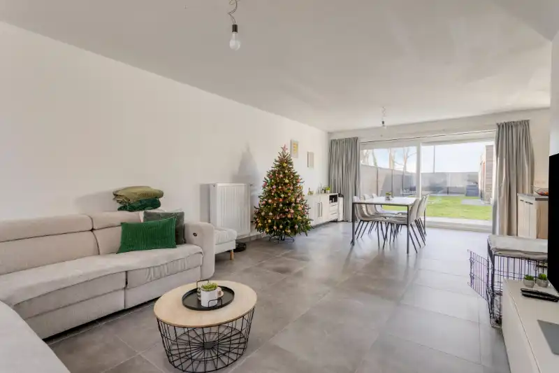 Energiezuinige nieuwbouwwoning met 3 slk foto 2