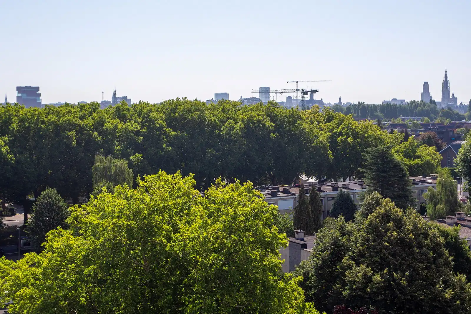 Instapklaar hoekappartement (150 m²) met veel lichtinval! foto 12