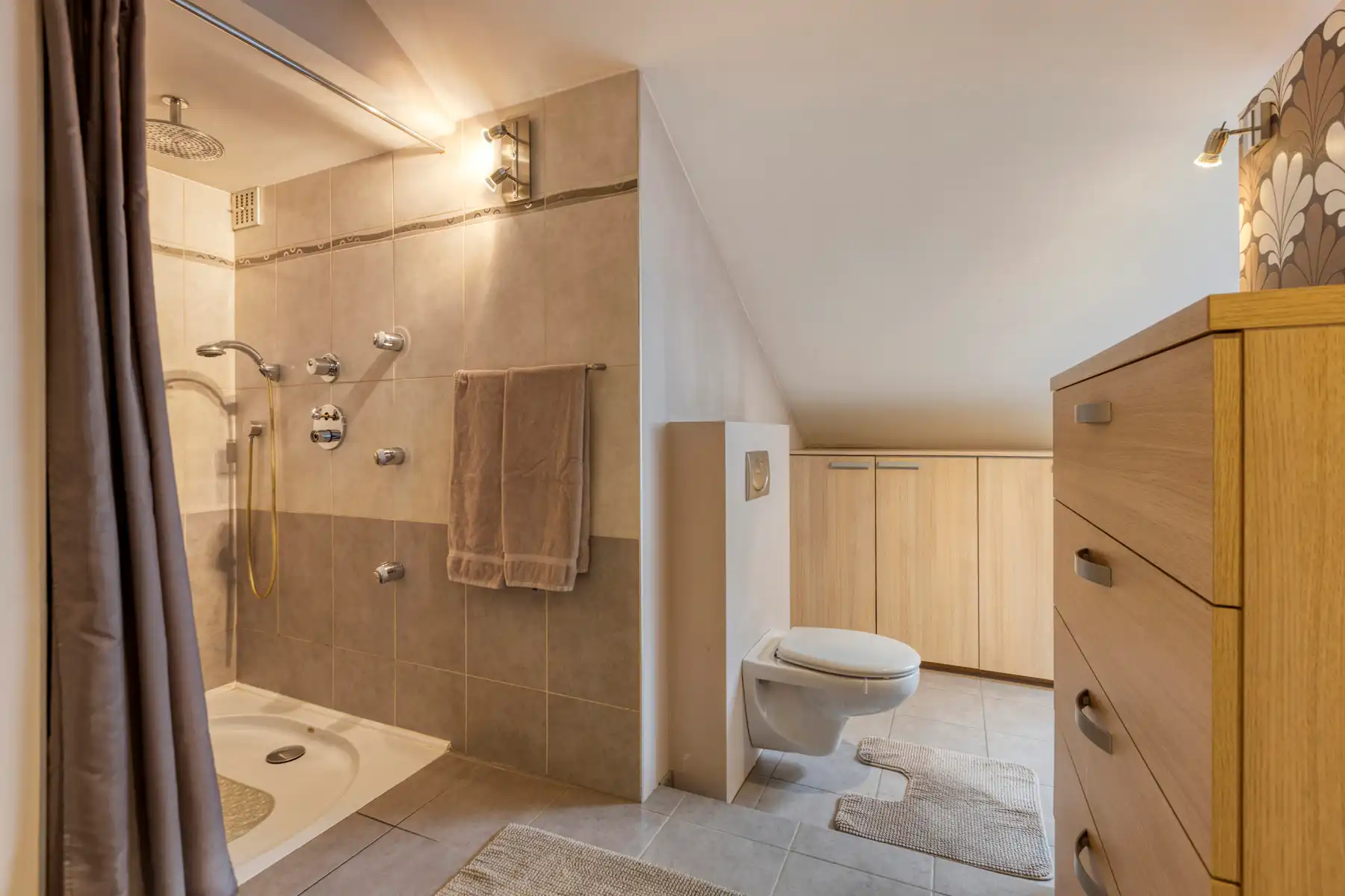 Huis met opslag, ruime tuin en mog. tot kangeroe/zorgwoning foto 30