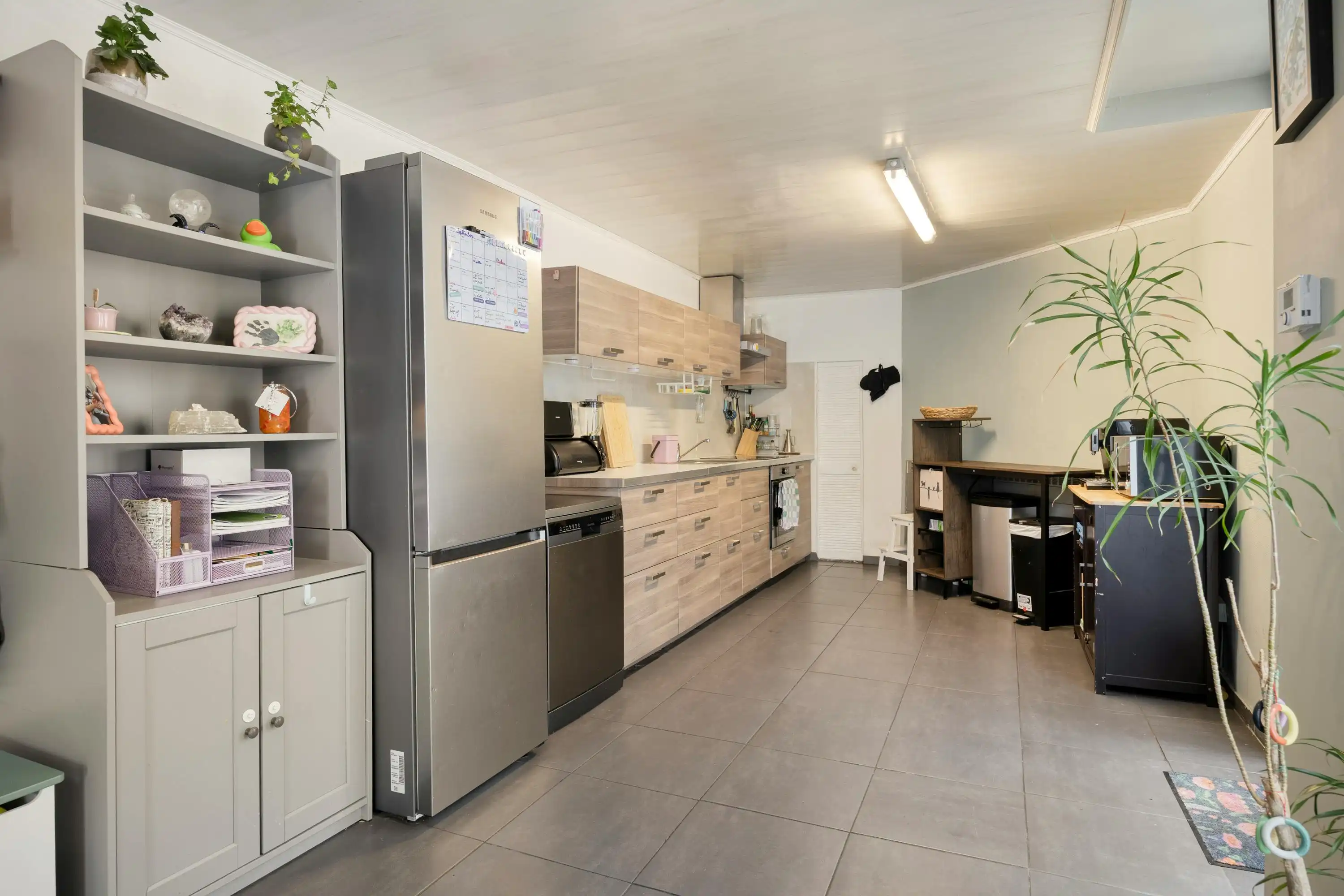 Huis met 4 slaapkamers en stadskoer te Deurne! foto 6