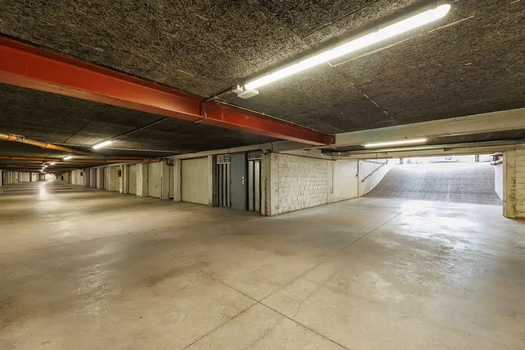 Ruim appartement met open zicht en garagebox foto 22