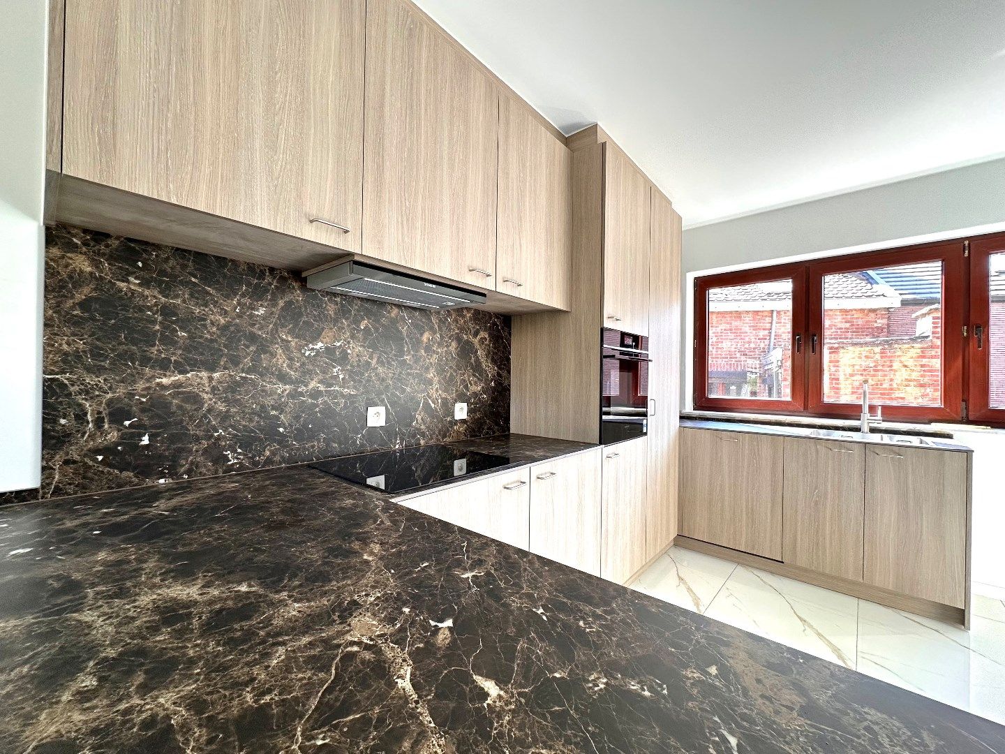 Stijlvol en Instapklaar Duplexappartement met twee slaapkamers in Tongeren foto 4