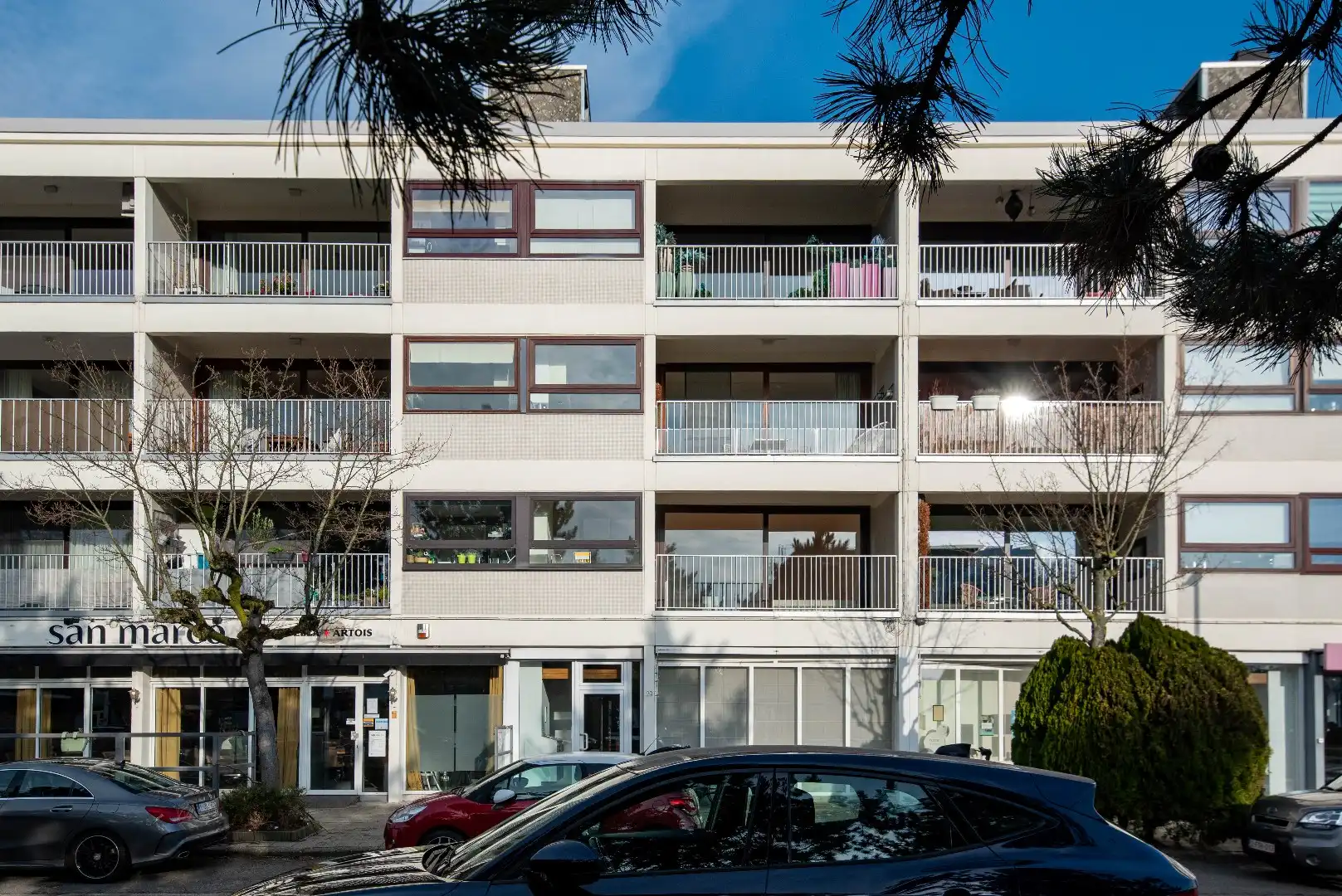 Instapklaar appartement op de 1ste verdieping met terras foto 16