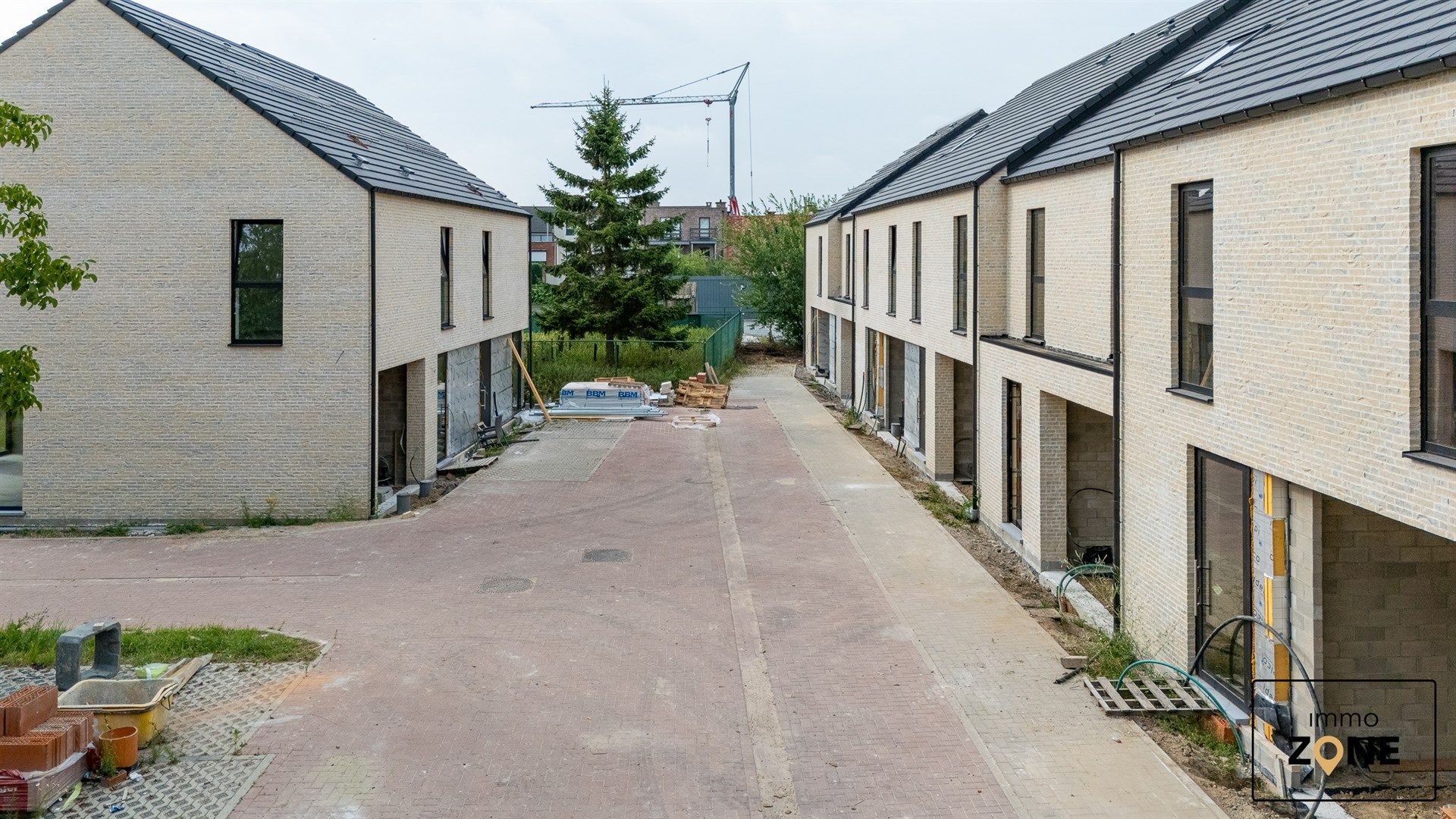 Nieuwbouwwoning in rustig binnengebied foto 3