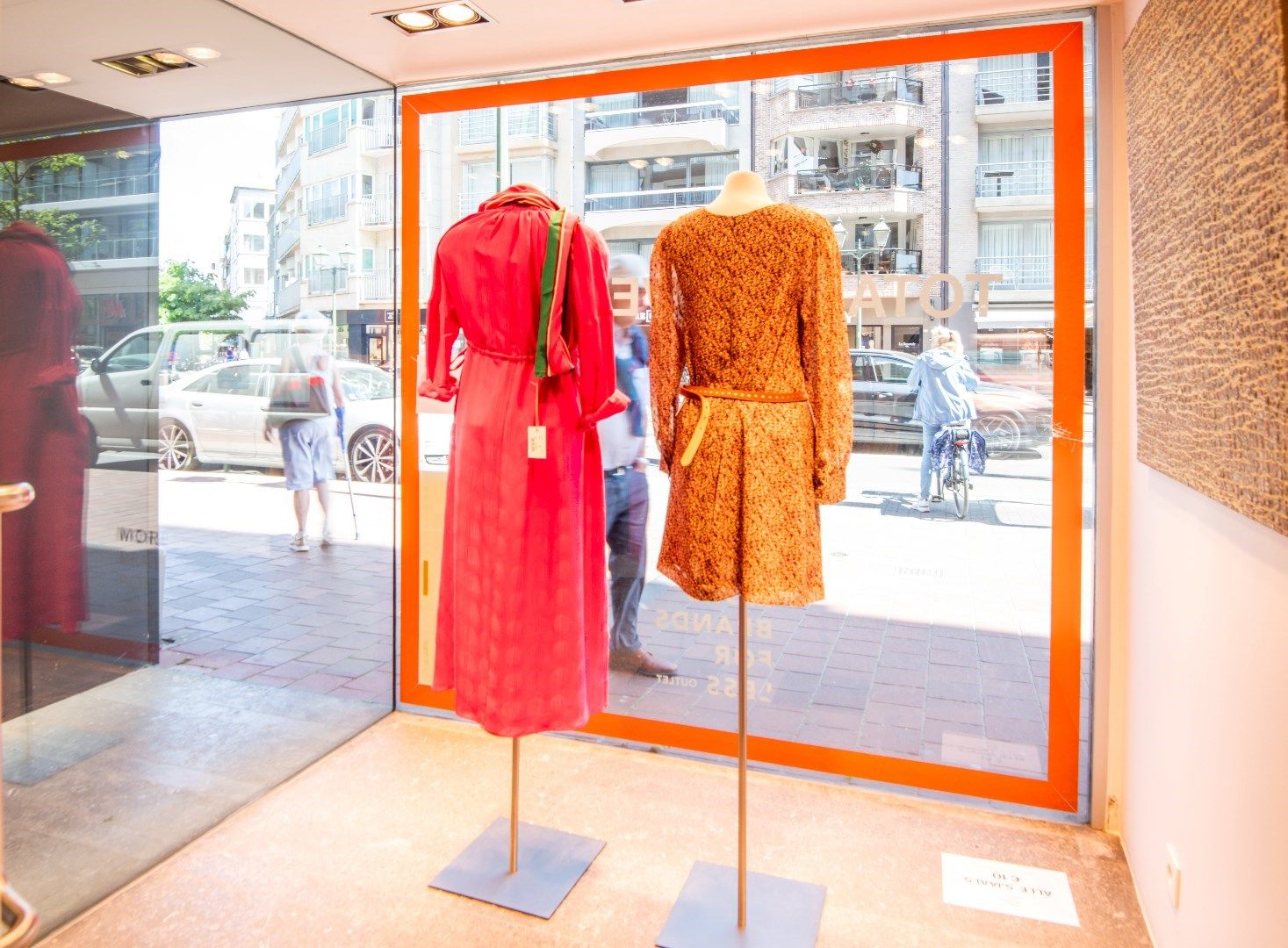 POP-UP Winkelpand met TOP ligging in de belangrijkste winkelstraat van Knokke. foto 5