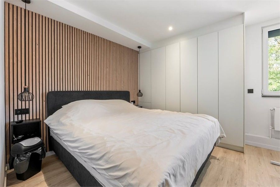 RUIME GERENOVEERDE WONING OP EEN ZEER GOEDE LOCATIE foto 14