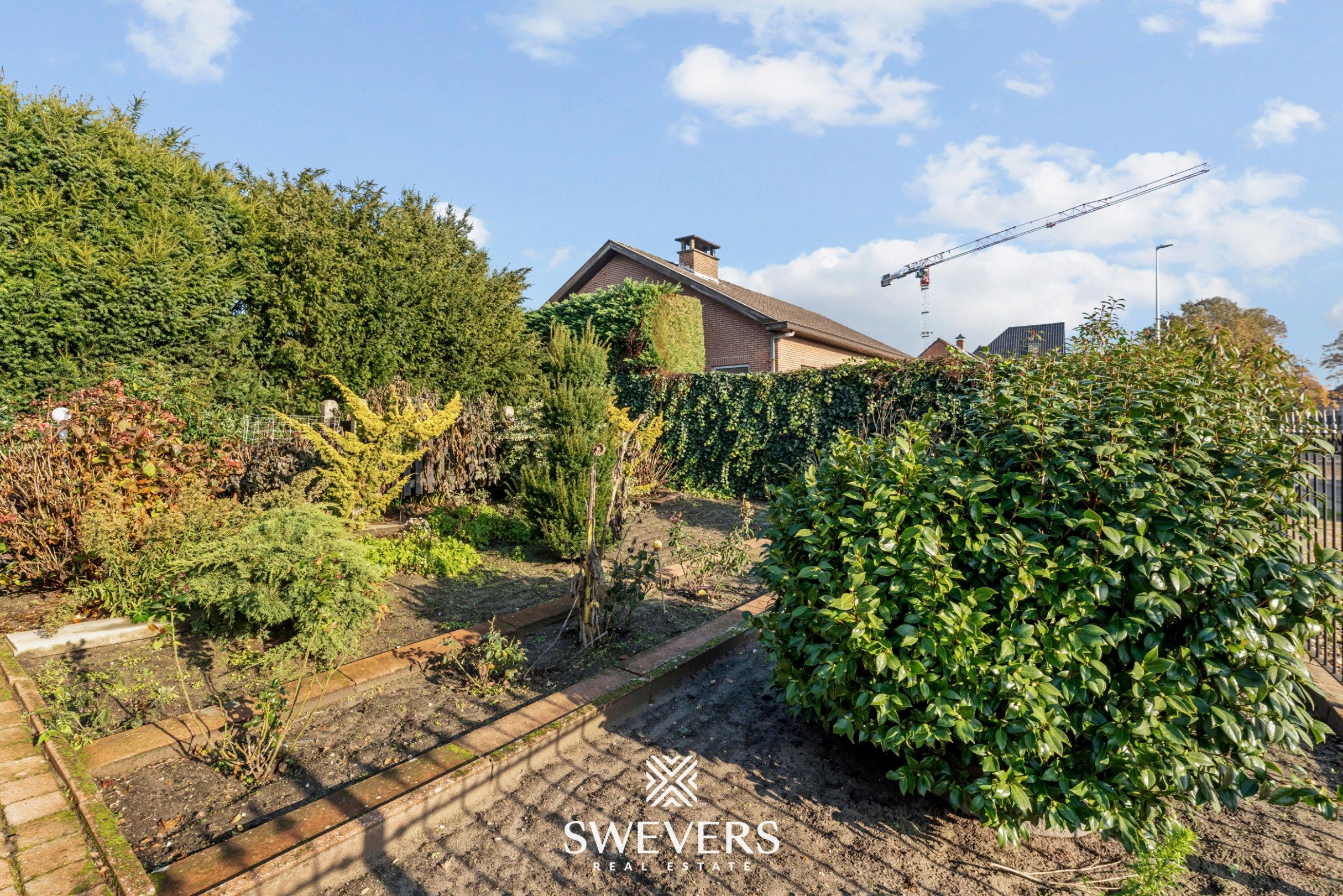 Ruime, te renoveren woning op 7a60 in centrum-Zonhoven foto 31