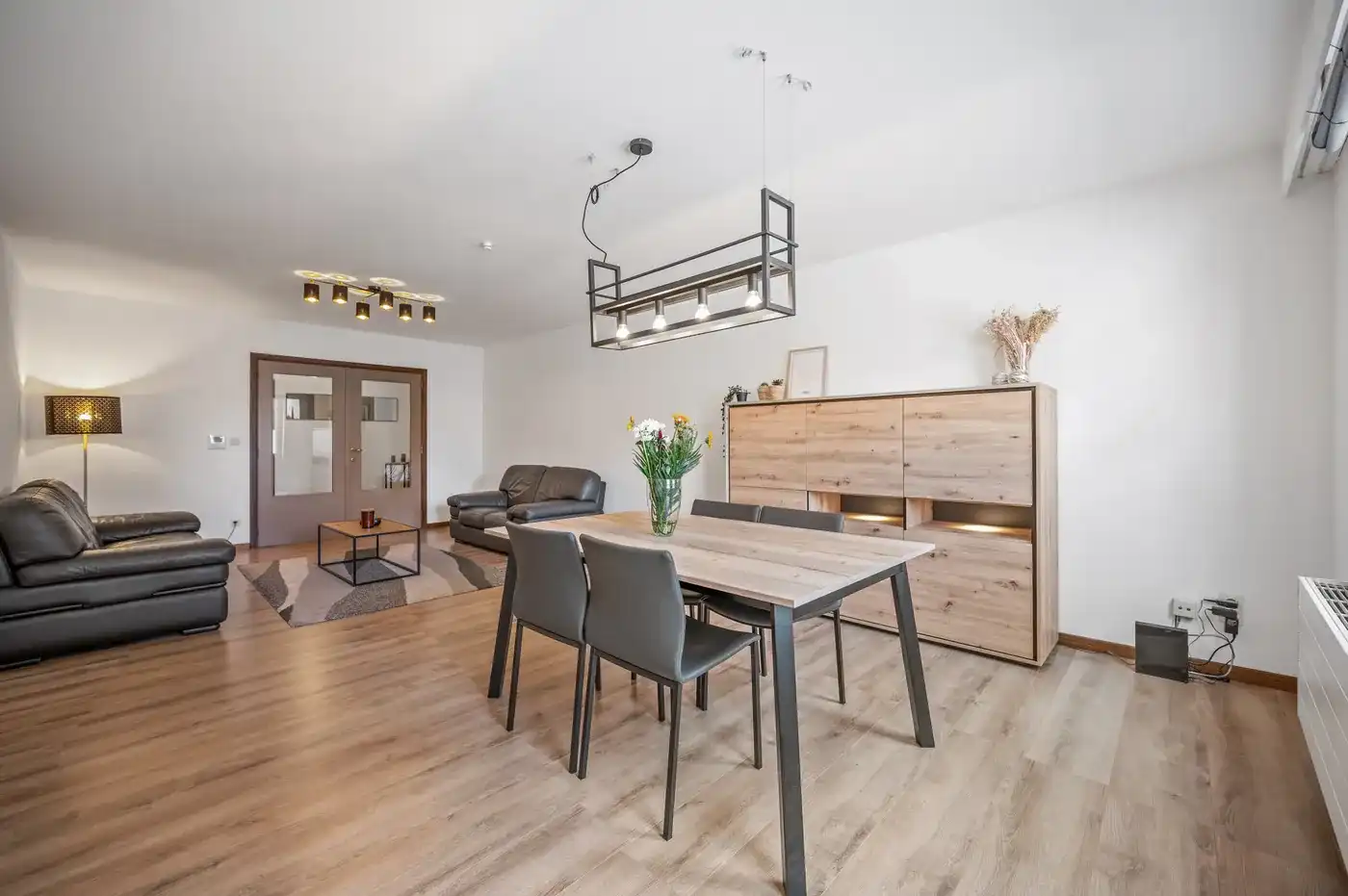 Ruim appartement met 3 slaapkamers en 2 garageplaatsen in Tienen foto 6