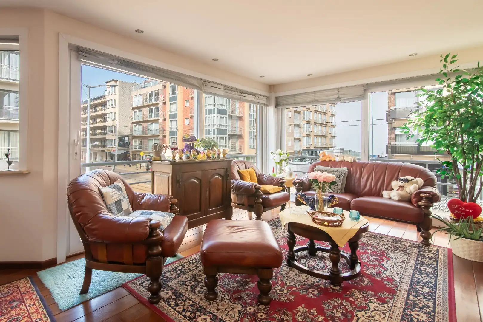 Gezellig hoekappartement met zicht op zee vanop de tweede lijn foto {{pictureIndex}}