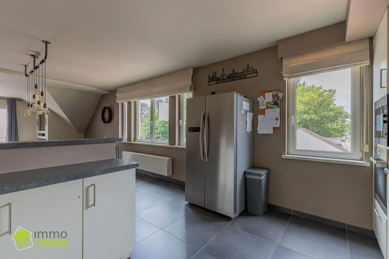 Ruim duplexappartement van 151 m² met 3 slaapkamers, terras en dubbele autostaanplaats foto 10