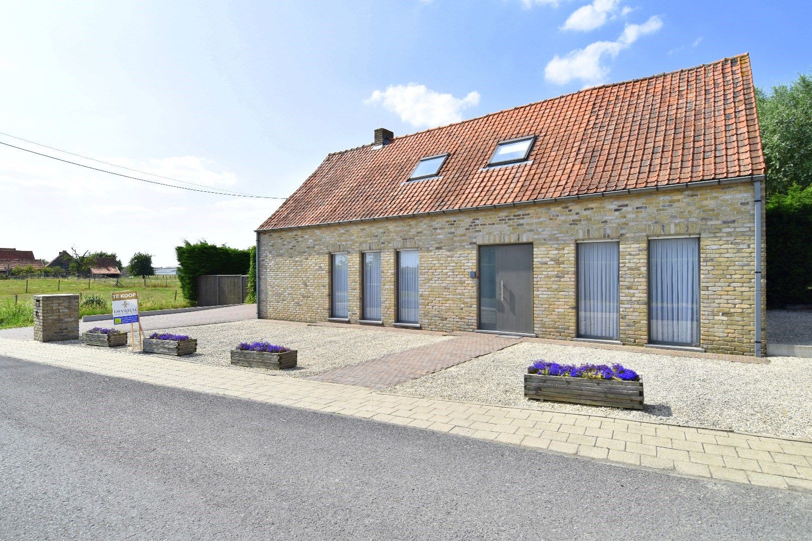 Landelijk wonen in alle comfort én met 4 slaapkamers te Sint-Eloois-Winkel foto 2