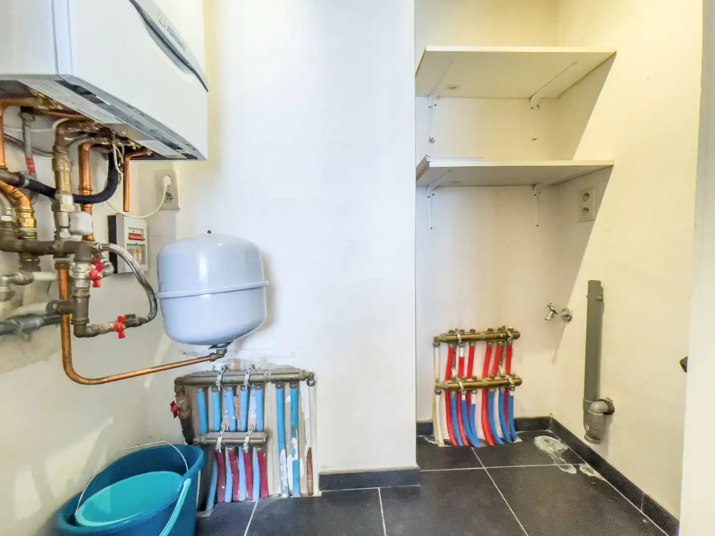 Zonnig appartement met mooie gevelbreedte en terras, gelegen in het centrum van Knokke. foto 14