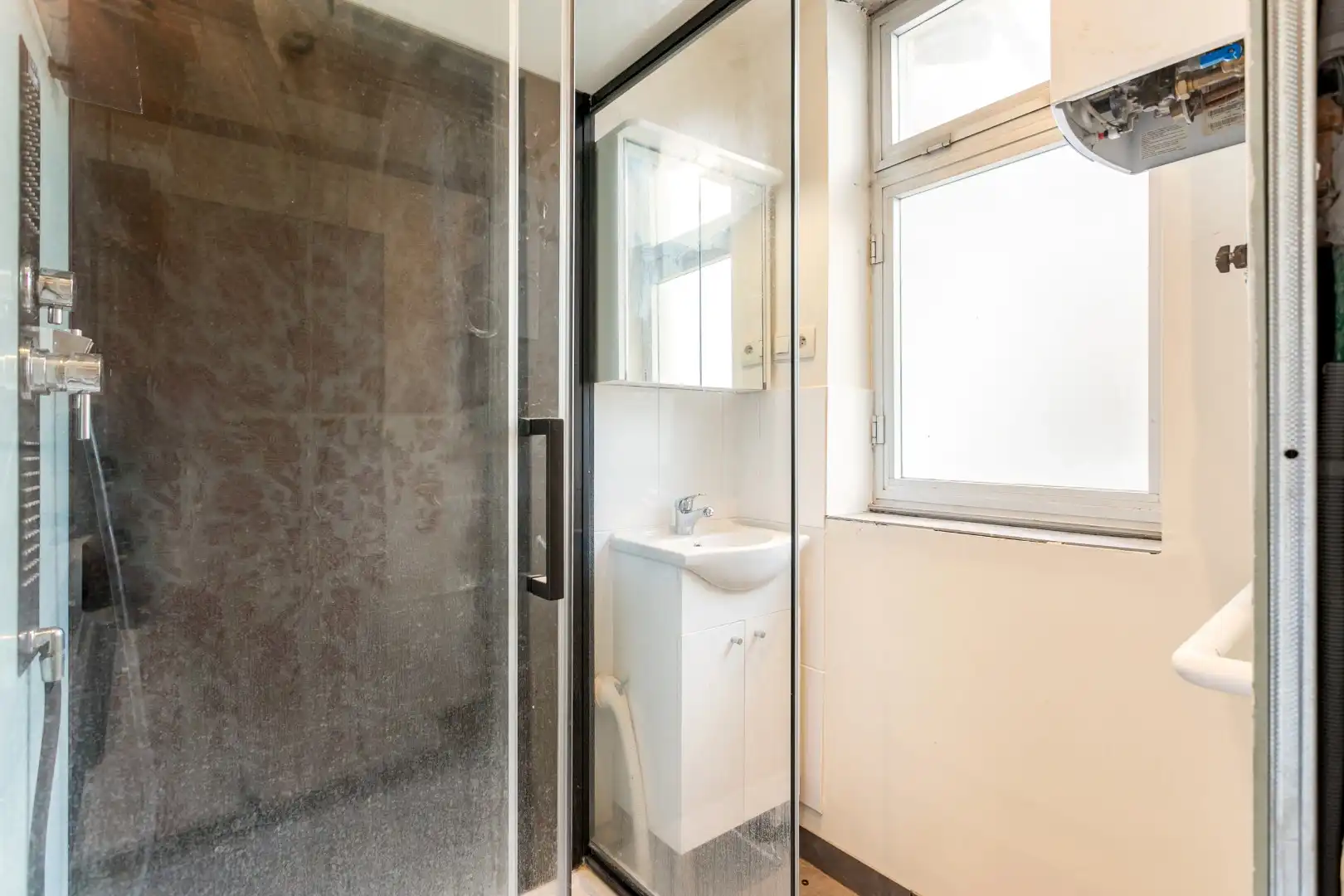 Te renoveren woning te Buizingen met veel potentieel op 1a35ca foto 17