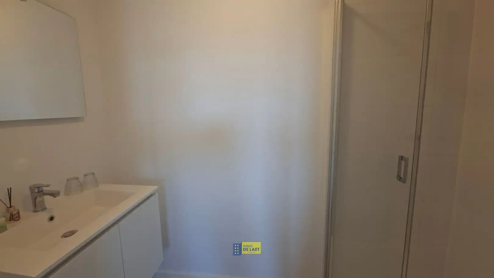 Prachtig appartement met 3 slpks, terras en autostaanplaats foto 7
