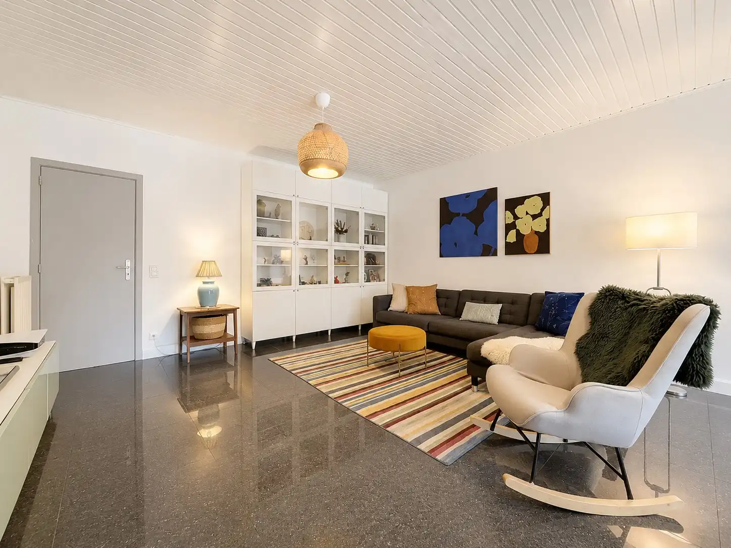 B&B Moment : Instapklare rijwoning met tuin op rustige ligging te koop in Lint foto 4