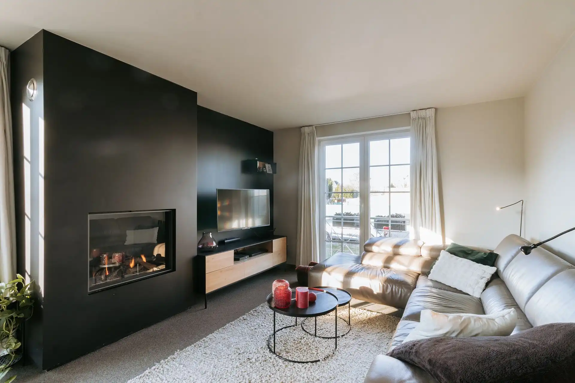 Instapklaar gelijkvloersappartement met tuin en garagebox foto 15