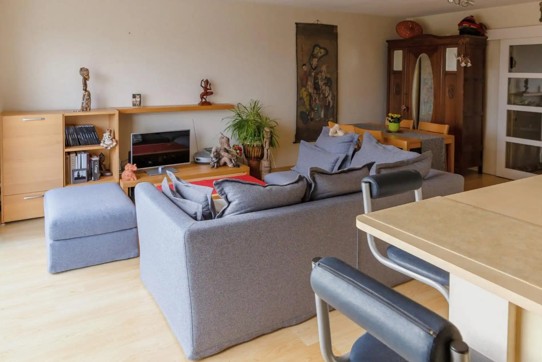 Verzorgd 2-slaapkamerappartement TE KOOP inclusief garage en autostaanplaats. foto 5