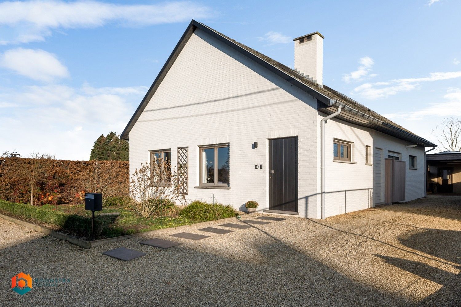 Gerenoveerde woning met 3 slpkrs in doodlopende straat te Hallaar foto {{pictureIndex}}