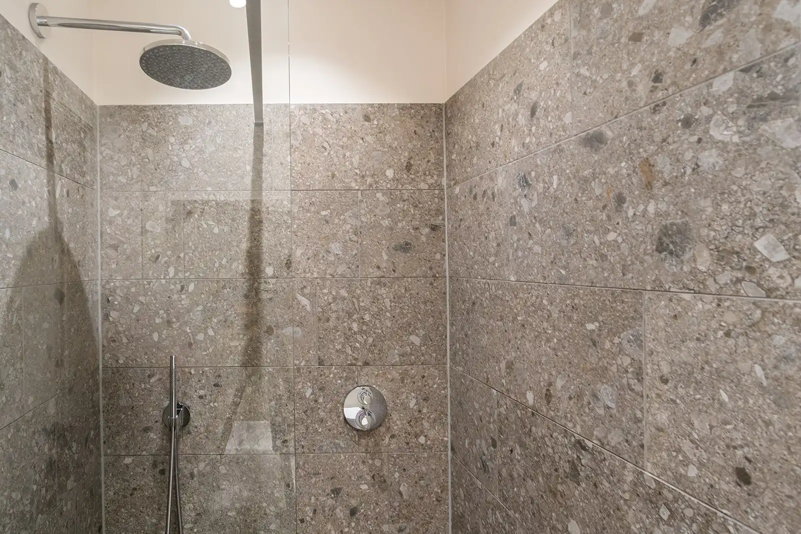 Luxueus gerenoveerd 2 slk appartement op het Zuid foto 19