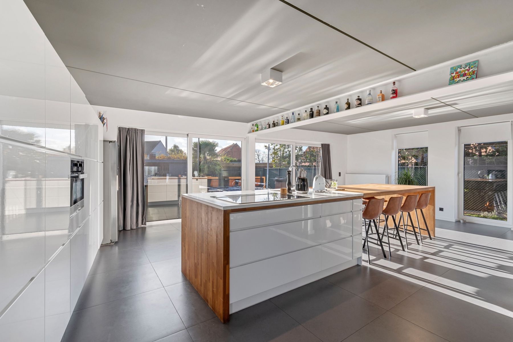 Moderne en exclusieve villa met 4 slpk, zwembad en wellness foto 7