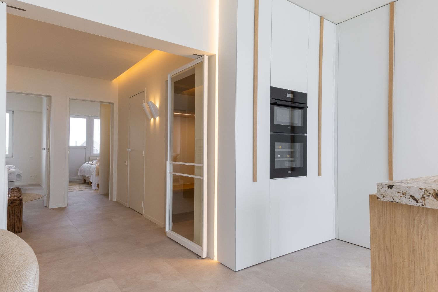 Luxueus 2 slaapkamer-appartement met frontaal zeezicht! foto 13