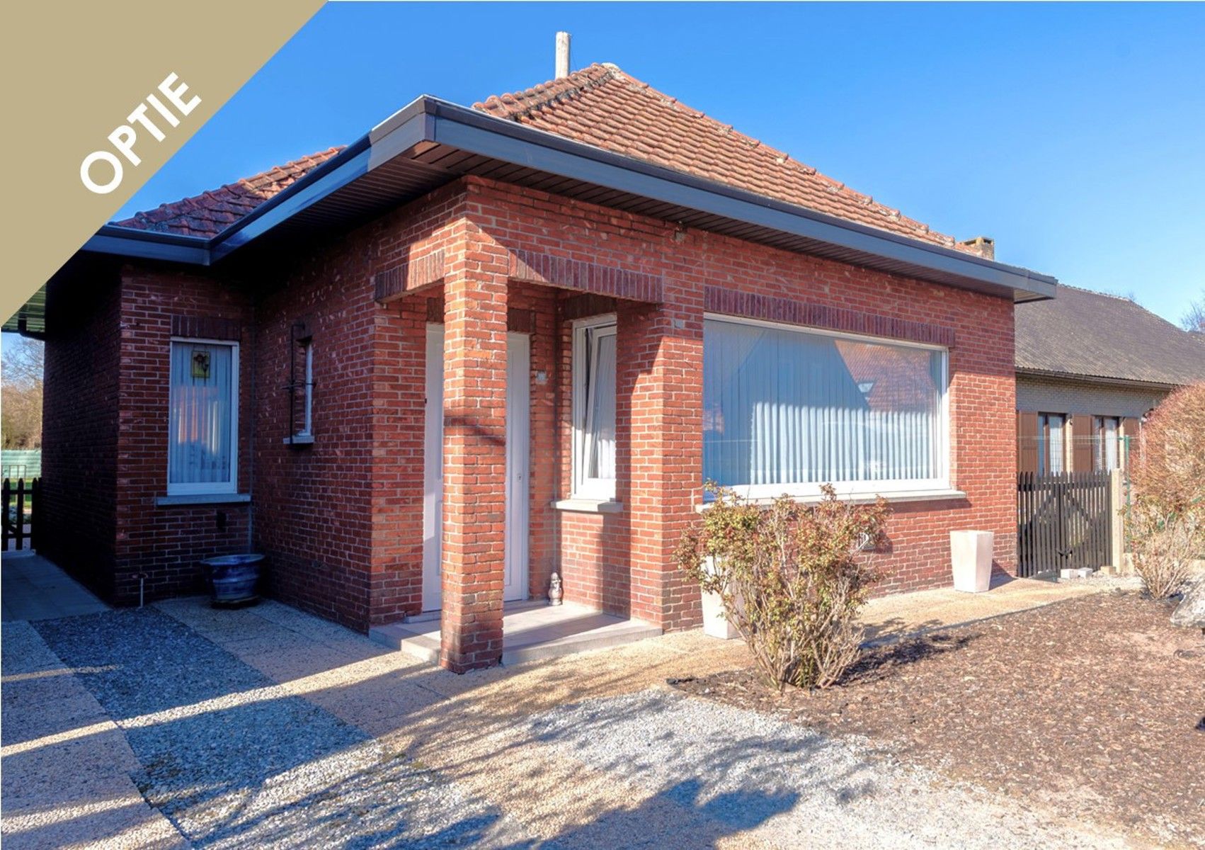 Charmante gelijkvloerse woning met potentieel op toplocatie foto {{pictureIndex}}