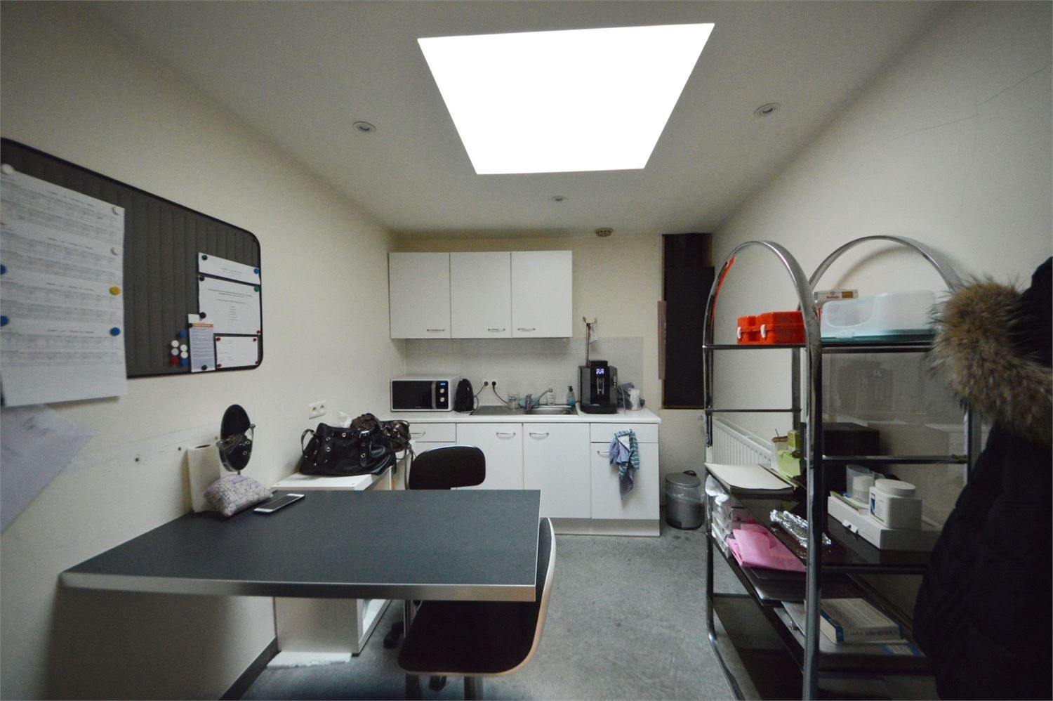 UNIEKE COMMERCIËLE OPP. 630 M2 MET PARKING NAAST ZEEMAN EN MULTIPHARMA foto 14