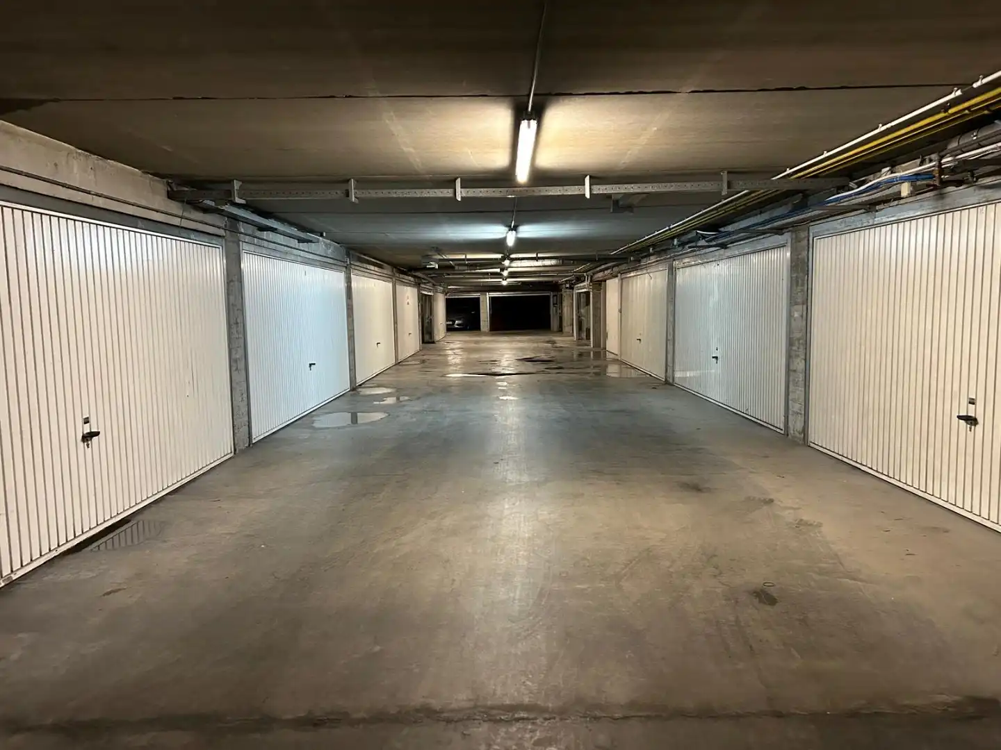 Dubbele garagebox TE KOOP centrum Waregem.  foto 6