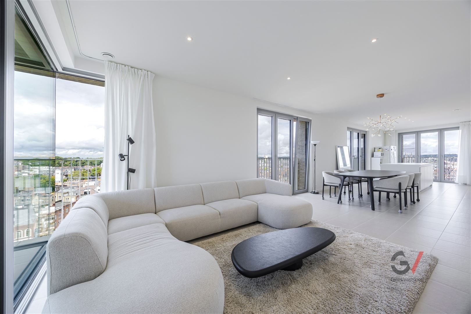 Exclusief bemeubeld appartement foto {{pictureIndex}}