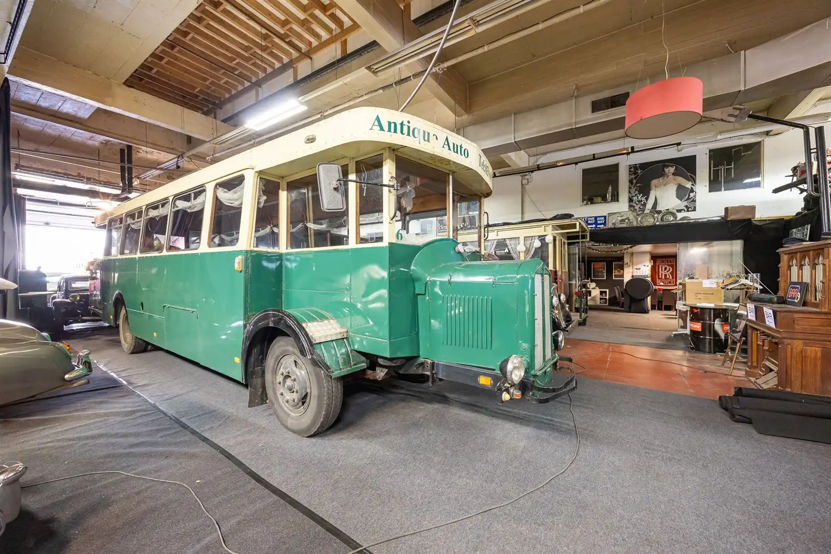 Multifunctioneel bedrijfsgebouw aan brug van den Azijn foto 10