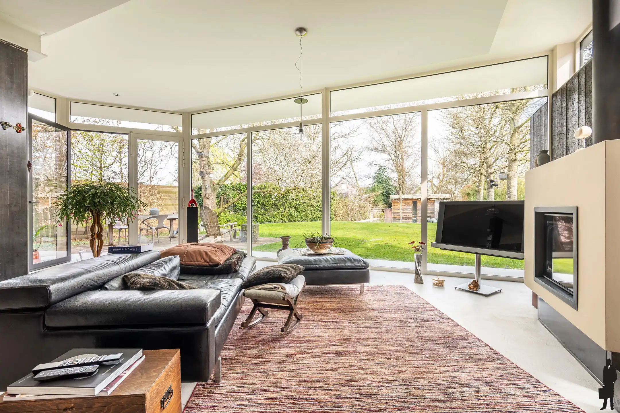Luxueus energetisch gerenoveerde woning met verwarmd zwembad foto 4