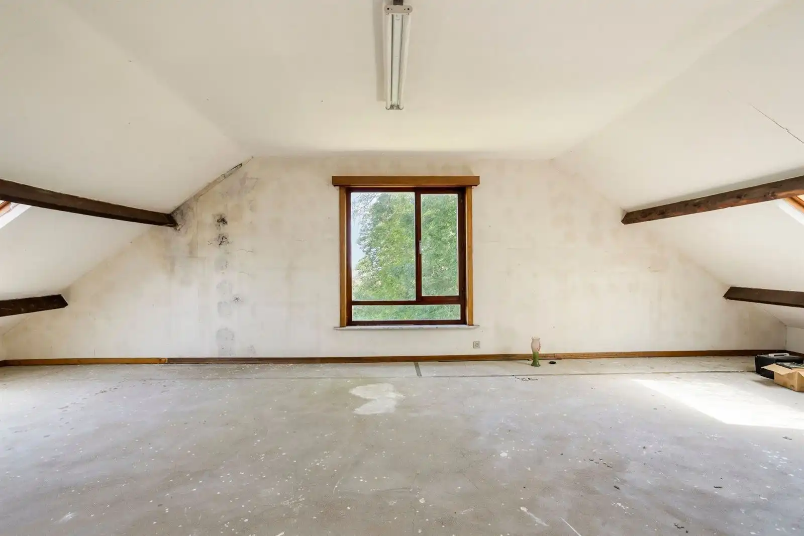 Te renoveren gezinswoning  (371 m²) met 5 slaapkamers op een perceel van 10a66ca te Huizingen foto 25