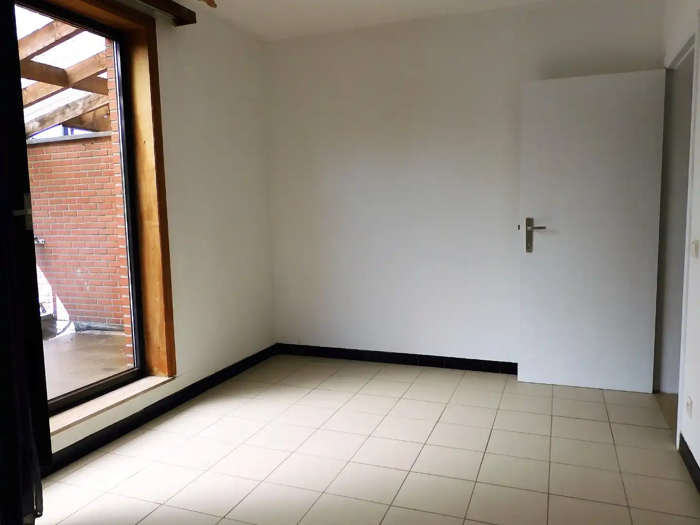 Aangenaam éénslaapkamerappartement met terras en privatieve garagebox foto 9