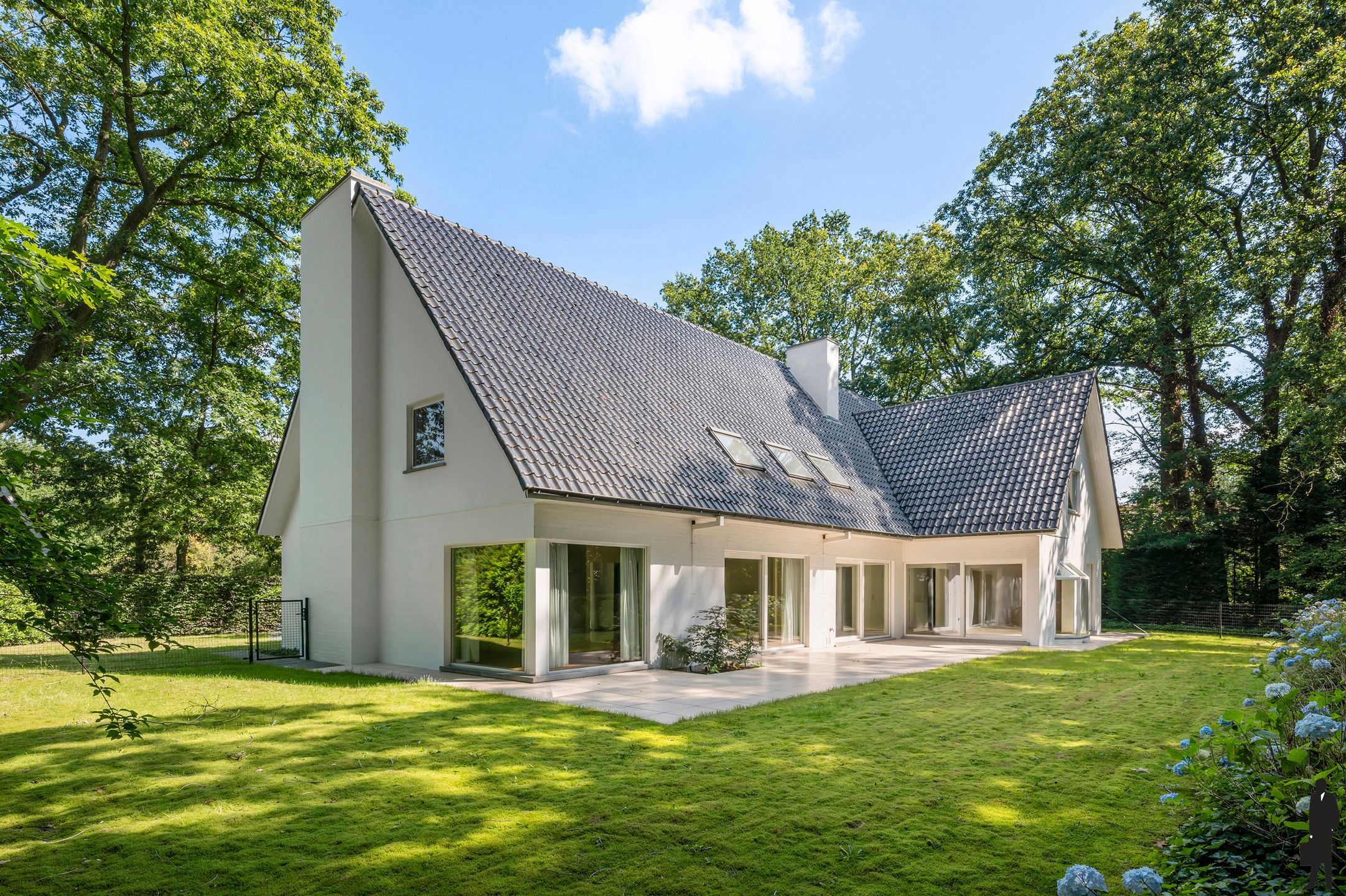 Vrijstaande B-label villa in 't Vriesdonk op 1.893 m² foto {{pictureIndex}}