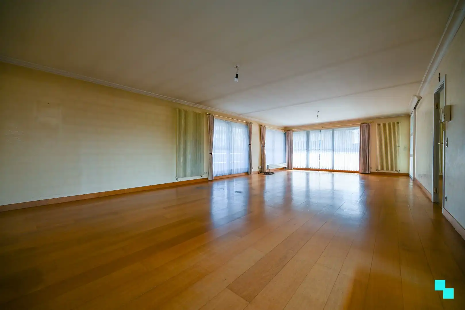 Unieke penthouse met drie terrassen in hartje Izegem foto 5