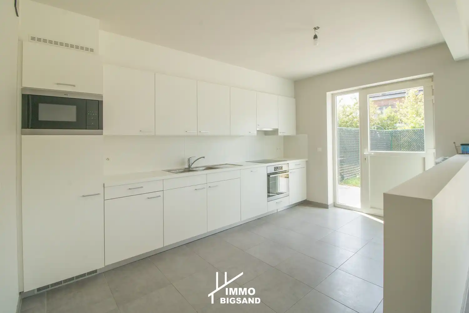 Halfopen nieuwbouwwoning te koop in rustige woonwijk met 4 slaapkamers (mogelijkheid 5 slaapkamers) foto 4