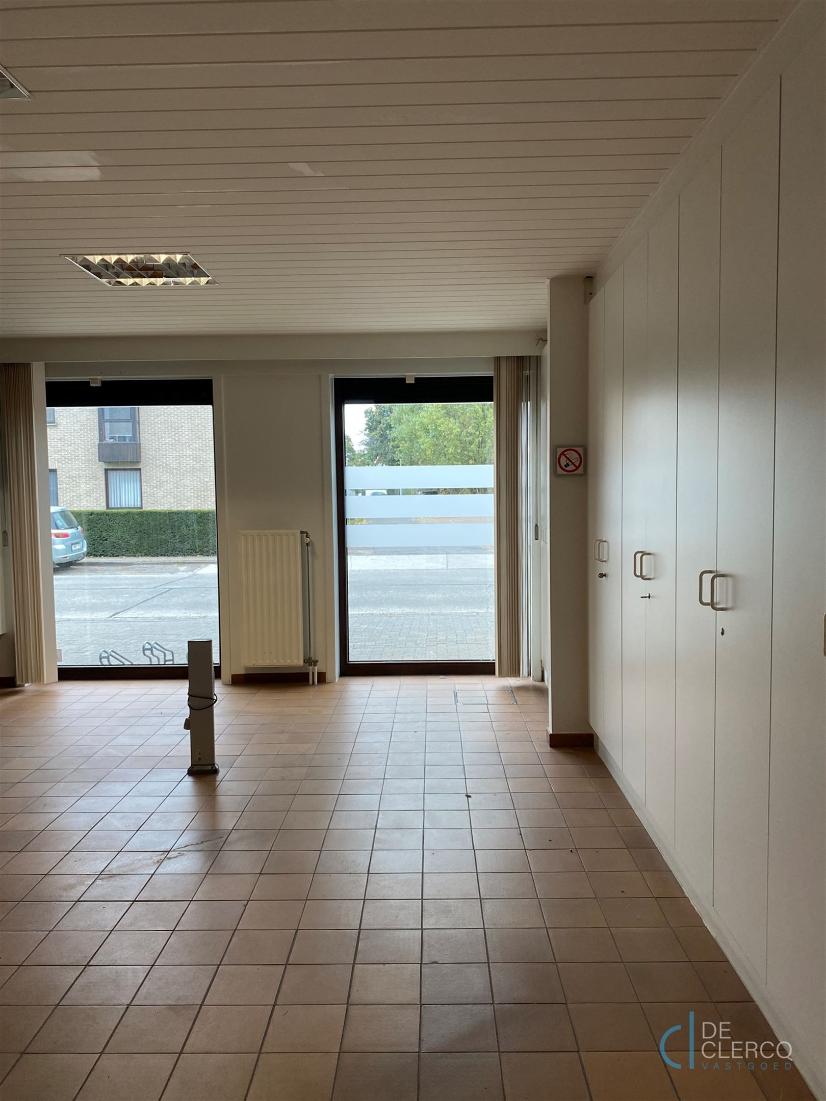 Ruim kantoor met parkeerplaats te huur centrum Lochristi!  foto 6