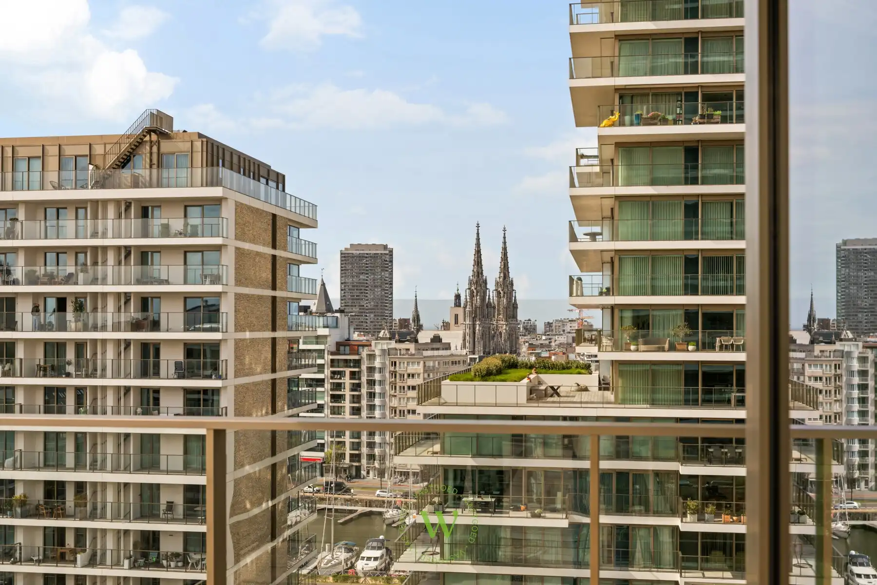 Sky Tower 2 — Laatste hoekapp op 9de verd met Z-W oriëntatie foto 10