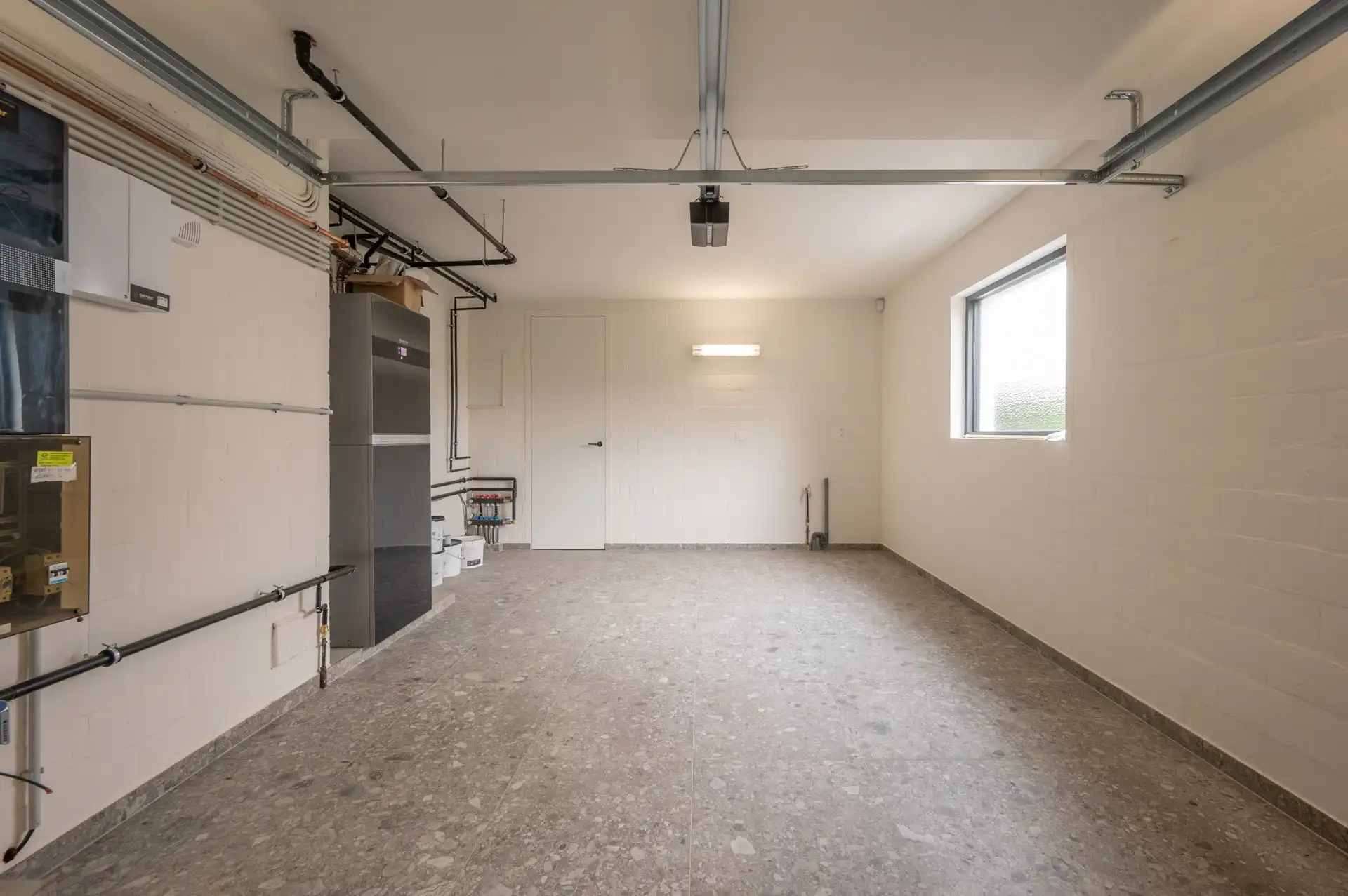 Smaakvol afgewerkte villa in Maaiken met ruime tuin foto 22