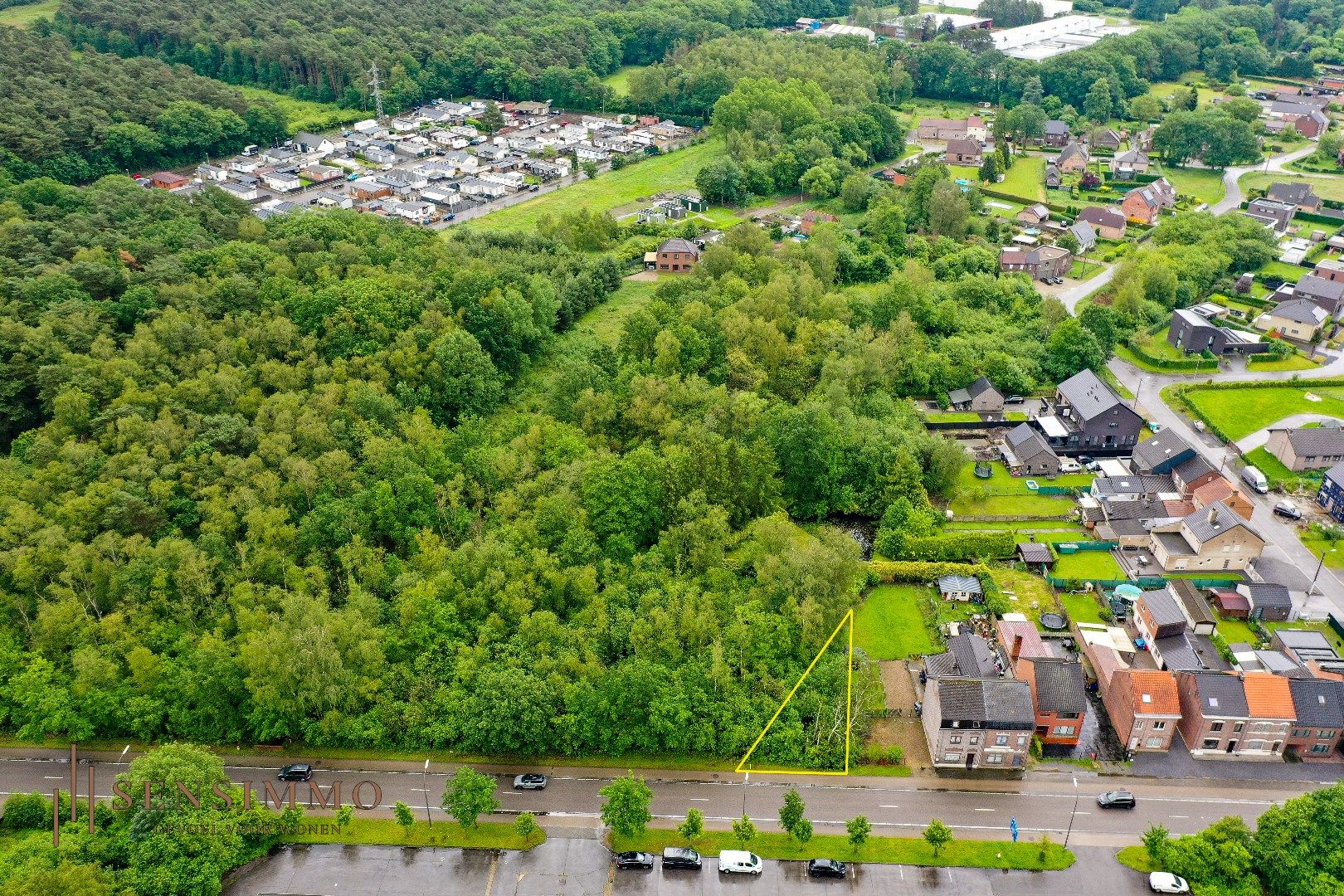 ZEER GUNSTIG GELEGEN BOUWGROND IN GENK foto 1