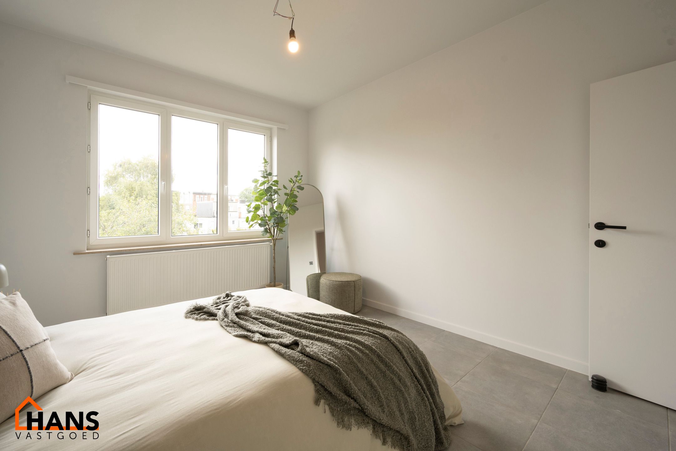 Instapklaar appartement met garage en tuin. foto 10