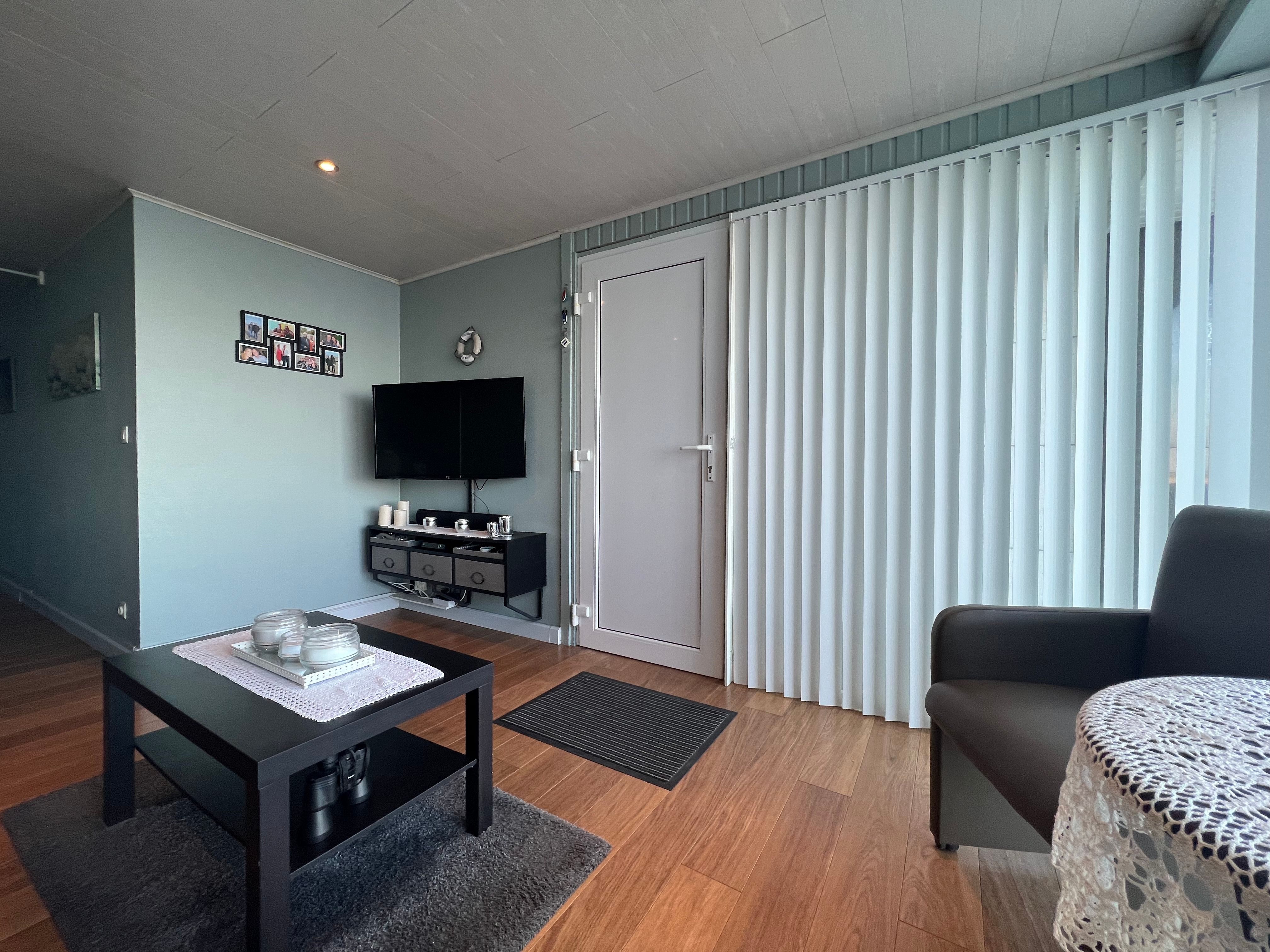 Uitzonderlijk ruim (114m²) bemeubeld appartement met handelsfunctie op de Zeedijk te Middelkerke! foto 7
