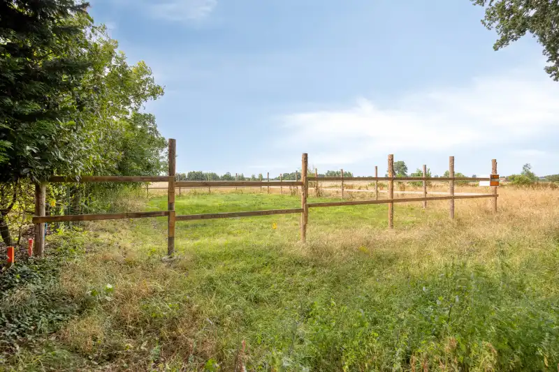 Rustig gelegen perceel van 1.288 m² in een groene omgeving foto 7