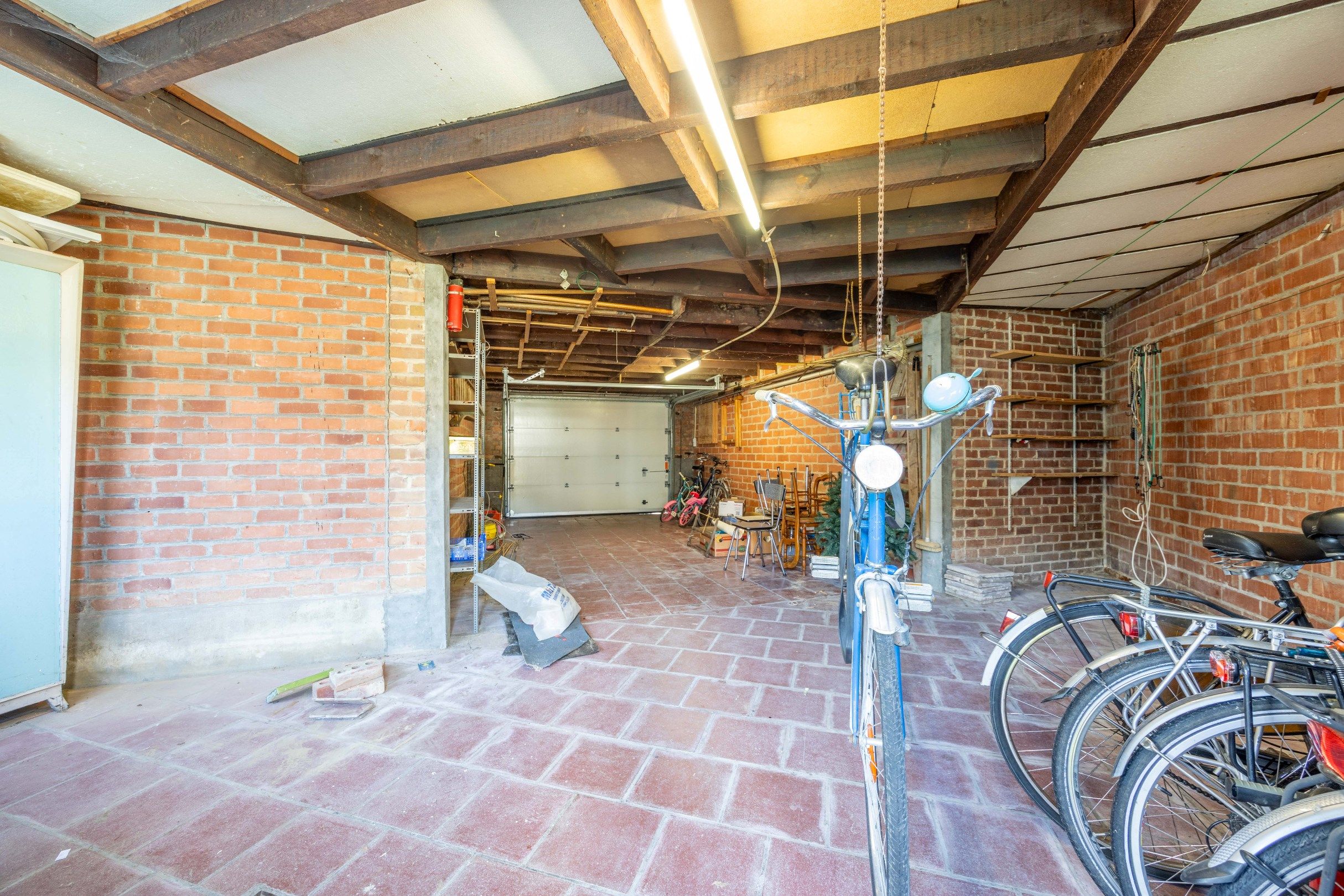 KLOEKE WONING MET GARAGE  foto 14