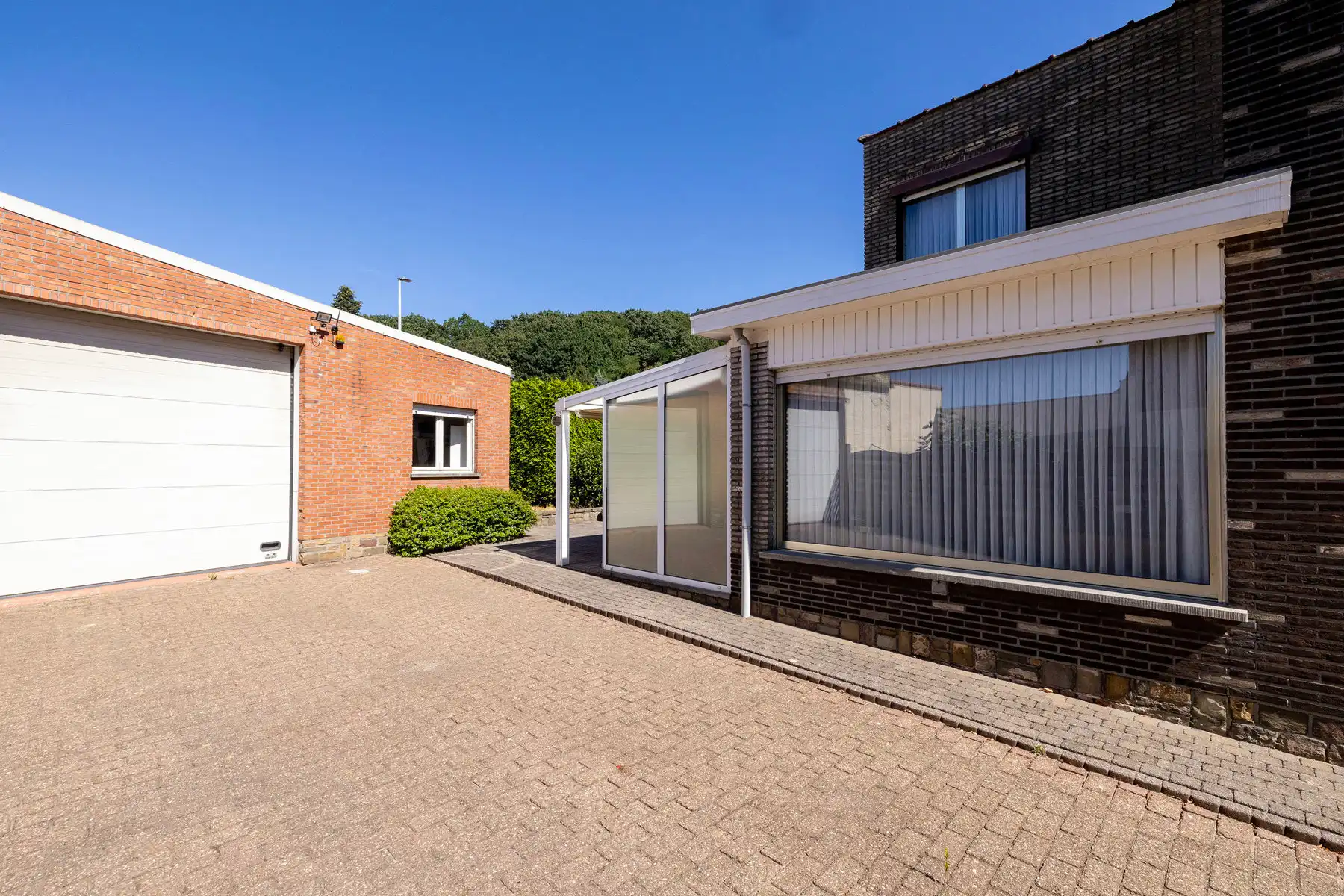 OB met 3 slpk + bureau en magazijn van 177m² op 965m² foto 12