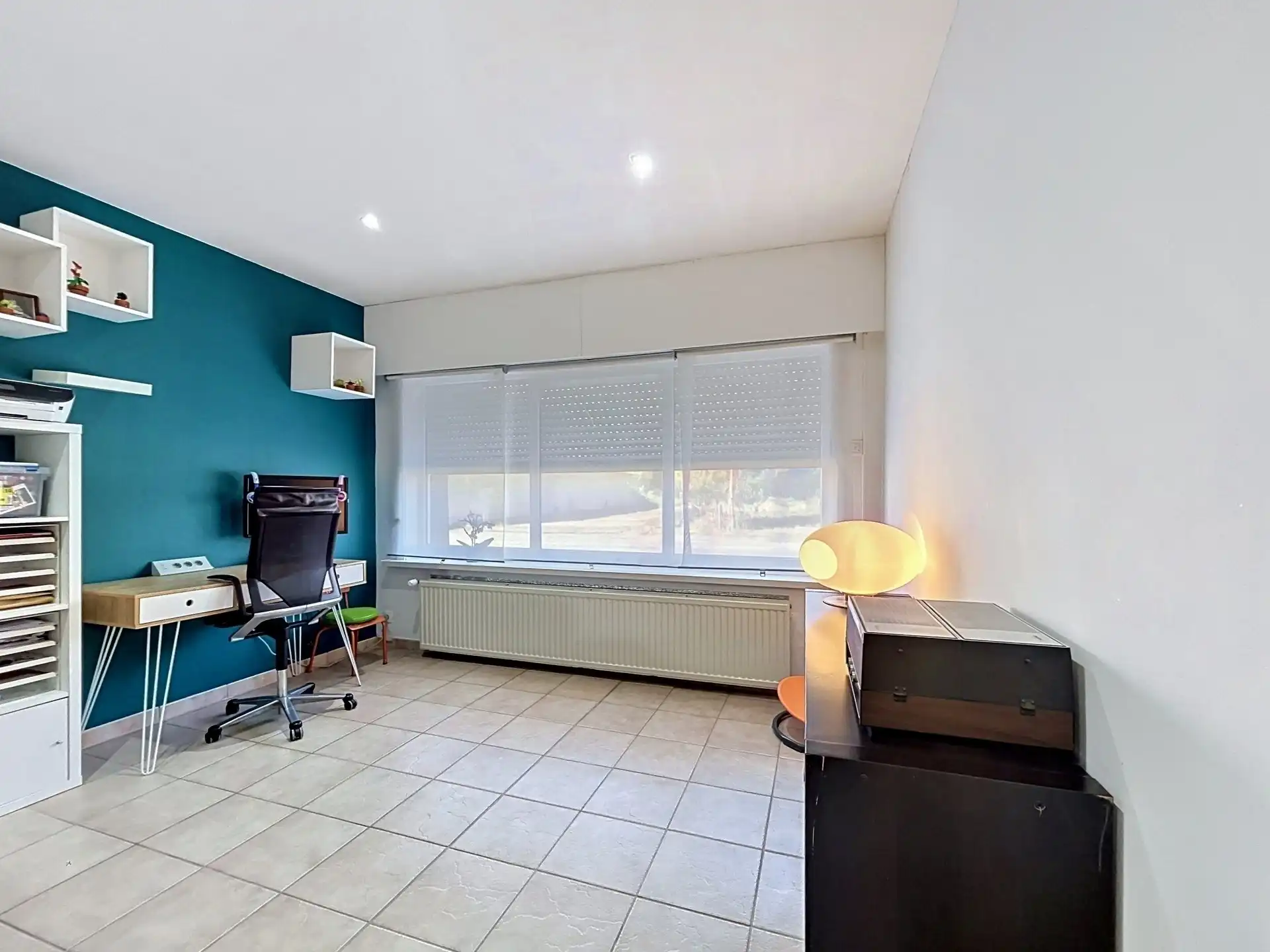 Ruime (264m²) strakke woning met vier slaapkamers en garage op perceel van 693m². foto 9